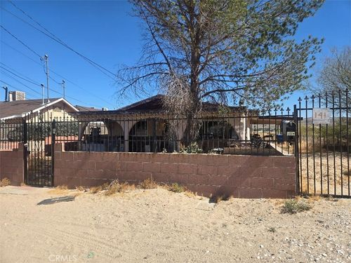 141 Crooks Ave, Barstow, CA, 92311-2233 | Card Image