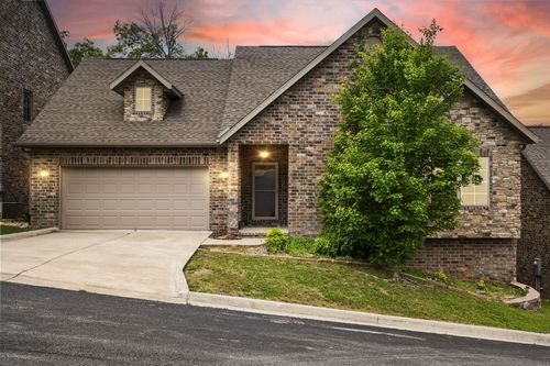 311 Stillwood Dr, Branson, MO, 65616-7886 | Card Image