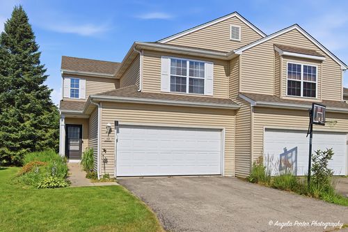 1400 Hunters Ridge Dr, Genoa City, WI, 53128-2532 | Card Image