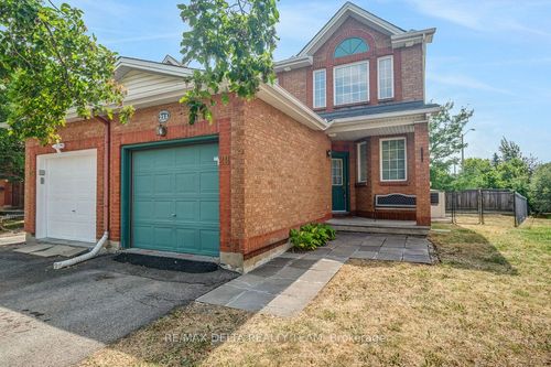 211 Duntroon Cir, Ottawa, ON, K1T4C9 | Card Image