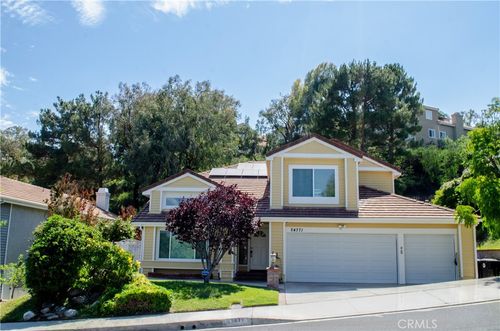 24371 Crestview Dr, Newhall, CA, 91321-3548 | Card Image