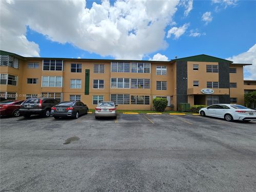 apt-114-110 Royal Palm Rd, Hialeah Gardens, FL, 33016-4604 | Card Image