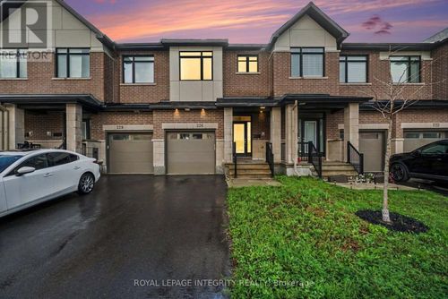 226 Monticello Avenue, Ottawa, ON, K2S2R7 | Card Image