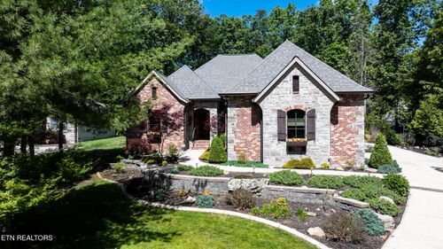14 Benwick Ct, Crossville, TN, 38558-6403 | Card Image