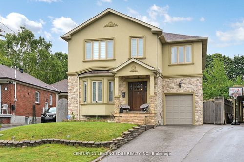 11 Bellvare Cres, Scarborough, ON, M1R2M8 | Card Image