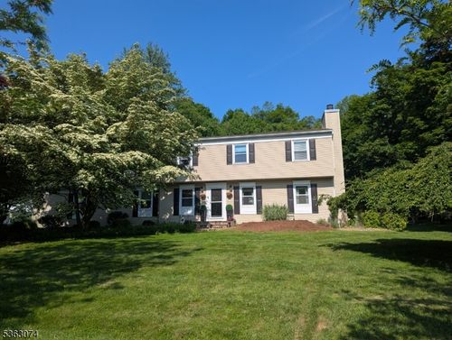 18 Falcon Ln, Long Valley, NJ, 07853-3345 | Card Image