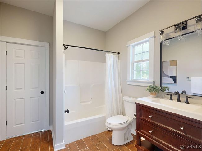 Second Full Bathroom | Image 26