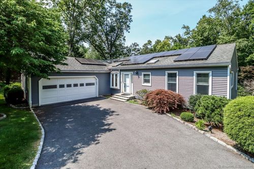 6 Big Buck Ln, Brookfield, CT, 06804-3200 | Card Image