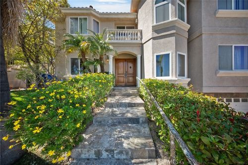 24845 Bella Vista Dr, Newhall, CA, 91321 | Card Image