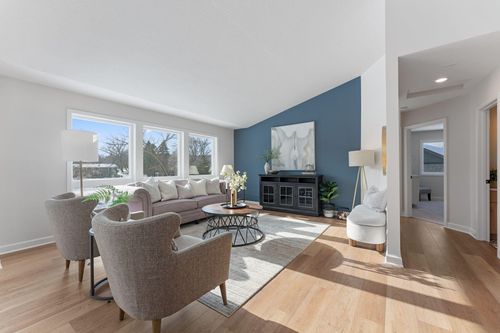 7142 22nd Ave E, Shakopee, MN, 55379 | Card Image