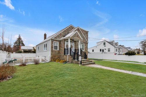 2451 Joseph Ct, Bellmore, NY, 11710-4416 | Card Image