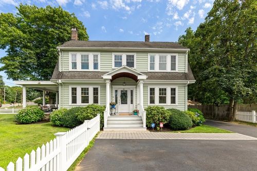 11 Beach St, Woburn, MA, 01801-2603 | Card Image