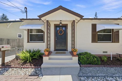 487 Seymour Street, Napa, CA, 94459 | Card Image