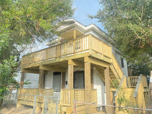 up-5618 Avenue L, Galveston, TX, 77551-4691 | Card Image