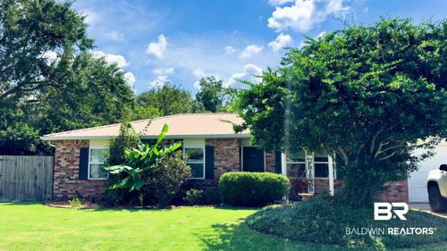 425 Cedar Ct, Foley, AL, 36535-1461 | Card Image