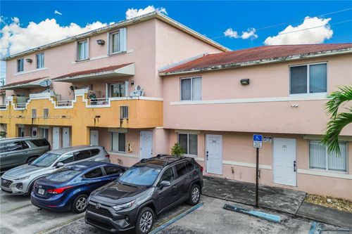 apt-102-25 W 11th St, Hialeah, FL, 33010-4093 | Card Image
