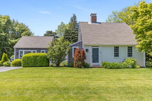 142 Monument Rd, Orleans, MA, 02653-3513 | Card Image