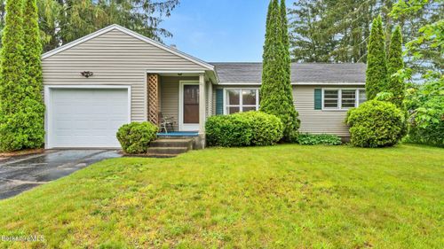 33 Quirico Dr, Pittsfield, MA, 01201-8333 | Card Image