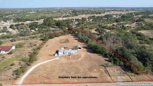 337 County Road 2518, Moore, TX, 78057-3104 | Card Image
