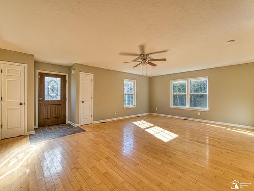 6482 Sorby Rd, Addison, MI, 49220-9761 | Card Image