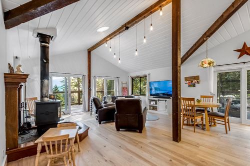 12081 Robust Way, Nevada City, CA, 95959-9256 | Card Image