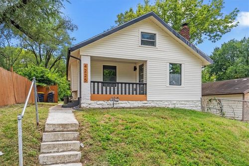 4225 60th Ter, Kansas City, MO, 64130-4620 | Card Image