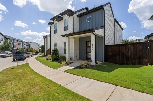 2133 Bird St, Fort Worth, TX, 76111-1324 | Card Image