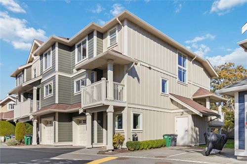 13-4583 Wilkinson Rd, Saanich, BC, V8Z5C3 | Card Image