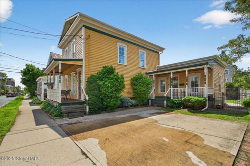 118 Washington St, Saratoga Springs, NY, 12866-4018 | Card Image