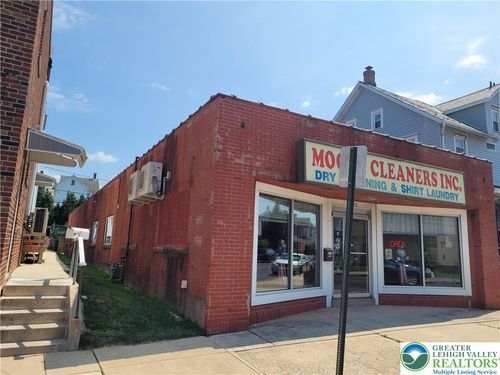 1627 Main St, Northampton, PA, 18067-1542 | Card Image