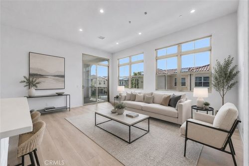 220 Ashby, Irvine, CA, 92618-3534 | Card Image