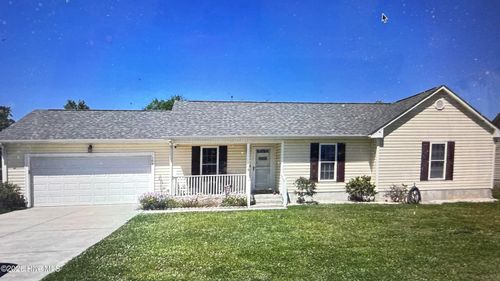 104 Eva Koonce Ln, Richlands, NC, 28574-5334 | Card Image