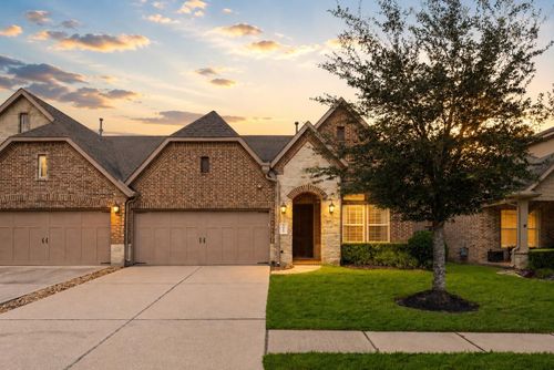 9022 Centennial Dr, Conroe, TX, 77384-3638 | Card Image