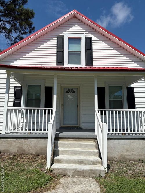 105 Woodlawn Ave, La Crosse, VA, 23950 | Card Image