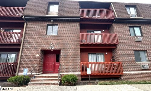 c4-666 Mill St, Belleville, NJ, 07109-5360 | Card Image