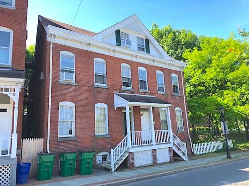 140 Union St, Poughkeepsie, NY, 12601-3052 | Card Image