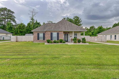 18049 Diaz Rd, Prairieville, LA, 70769-5658 | Card Image