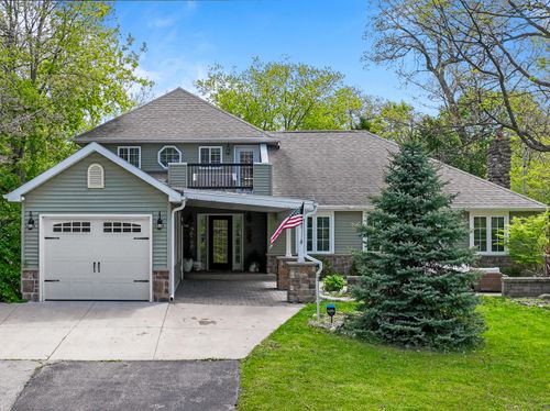 1069 Sauganash Dr, Fontana, WI, 53125-1314 | Card Image