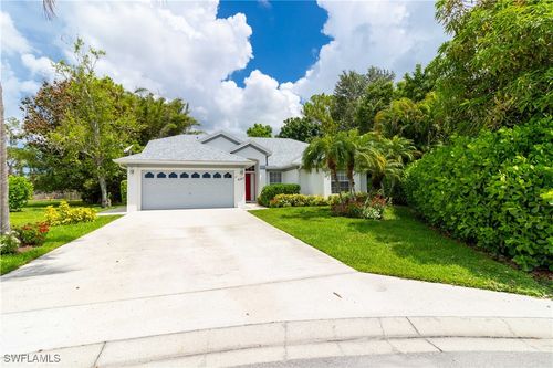 687 Melville Ct, NAPLES, FL, 34104-7880 | Card Image