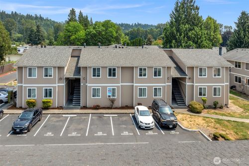 c1-c8-1609 Maple Ln, Kent, WA, 98030-7448 | Card Image