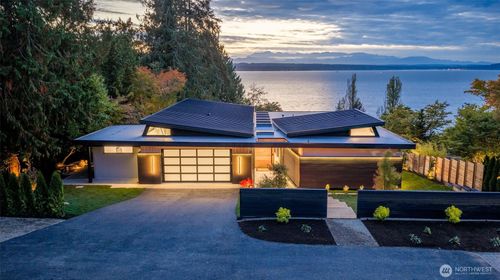 17717 15th Ave Nw, Shoreline, WA, 98177-3302 | Card Image