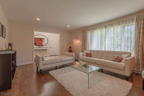 74 Browning Rd, Short Hills, NJ, 07078-1142 | Card Image