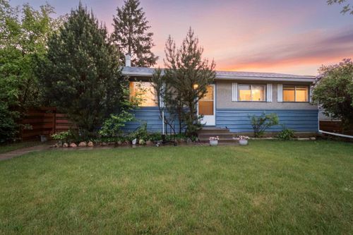39 Ogden Ave, Red Deer, AB, T4N5B2 | Card Image