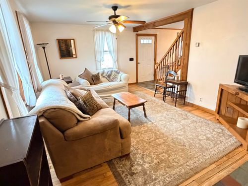 9 Rogers St, Walpole, NH, 03608-8818 | Card Image