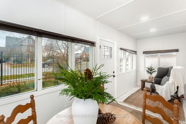 8071 Kipling Ave, House other with 4 bedrooms, 2 bathrooms and 6 parking in Woodbridge ON | Image 7