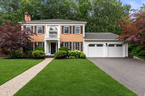 9 Hammersmith Dr, Saugus, MA, 01906-4170 | Card Image