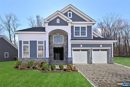 21 Arden Pl, Hillsdale, NJ, 07642-1236 | Card Image