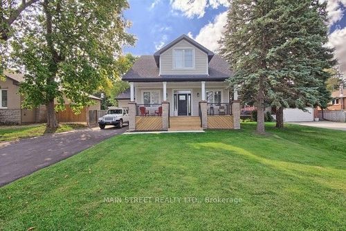 770 Queen St, Newmarket, ON, L3Y2J5 | Card Image