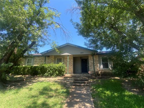 1213 Southridge Dr, Lancaster, TX, 75146-1303 | Card Image