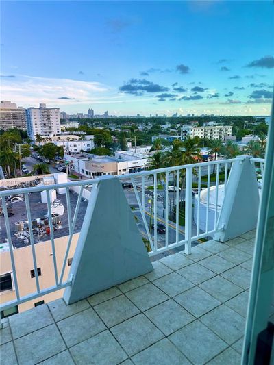 PH-2 - 7133 Bay Dr, Condo with 1 bedrooms, 1 bathrooms and null parking in Miami Beach FL | Image 2